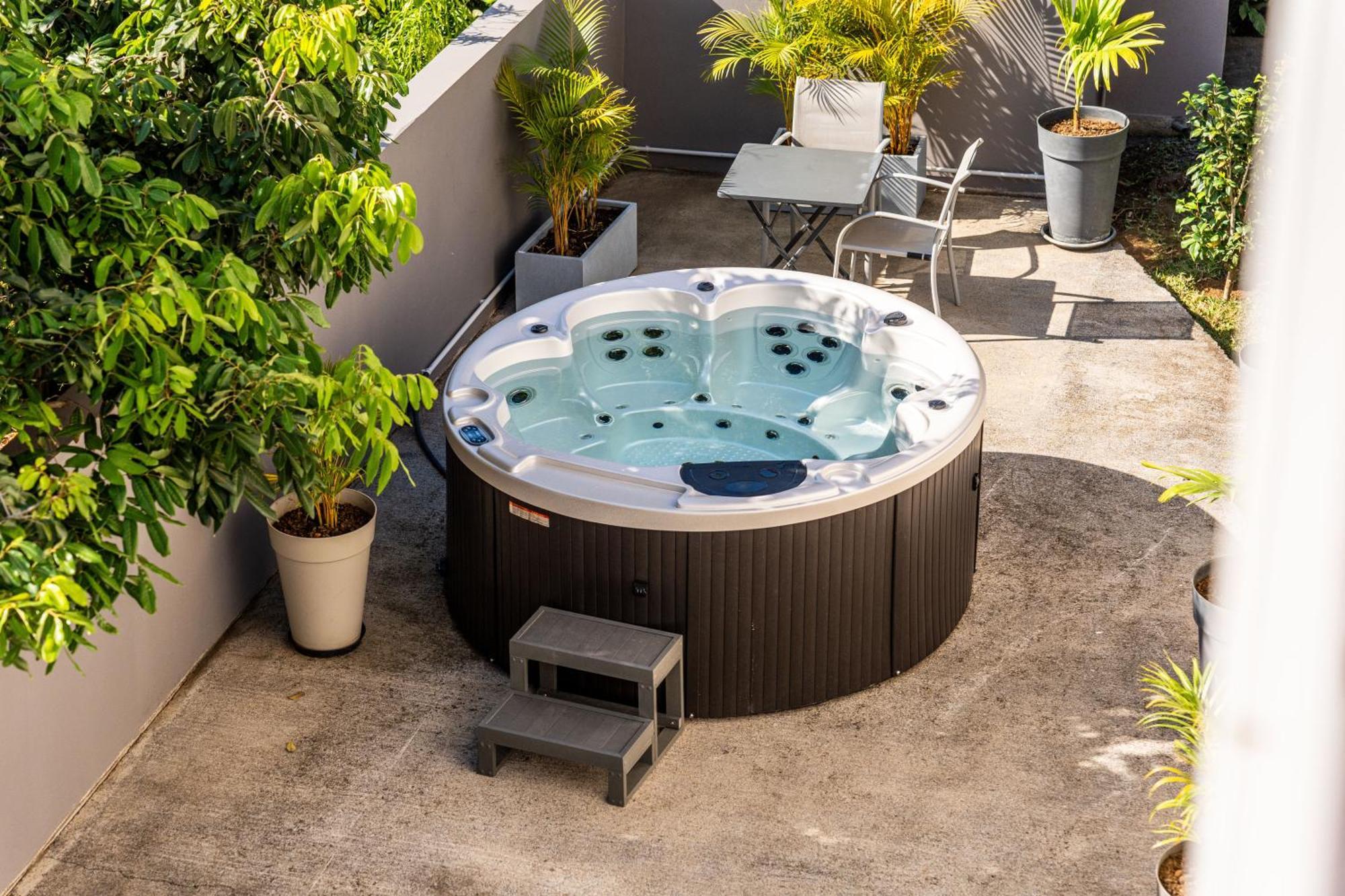 Villa Et Grand Jacuzzi Six Personnes, En Pleine Nature Saint-Joseph Eksteriør bilde